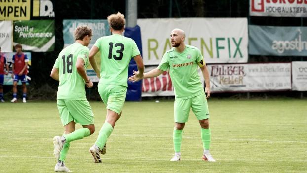 Auch in der Serie D eine Konstante: Davide Cremonini. Daneben: Matteo Forti (Nr. 18) und Neuzugang Nicolò Eccheli (13)