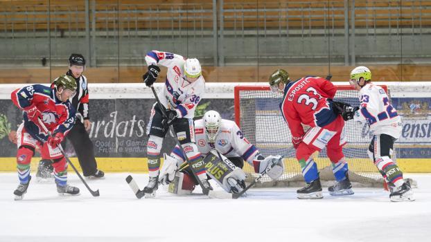 Das Spiel zwischen den beiden AlpsHL-Clubs war eng, am Ende behielt Ritten (weiß) die Oberhand. © PM/M. Pattis
