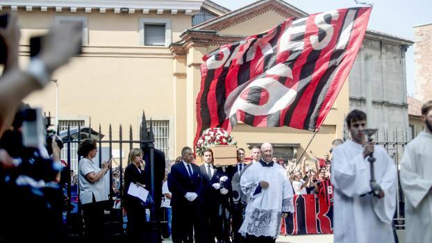 Franco Baresi wurde am Dienstag in Mailand beigesetzt. © ANSA / MOURAD BALTI TOUATI