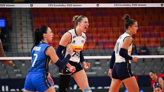 Großer Jubel bei Italiens Volleyballerinnen. © fipav