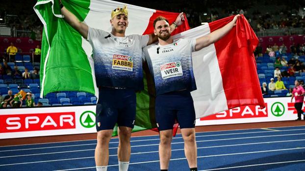 Leonardo Fabbri und Zane Weir sorgten für einen perfekten EM-Start Italiens. © APA/afp / BEN STANSALL
