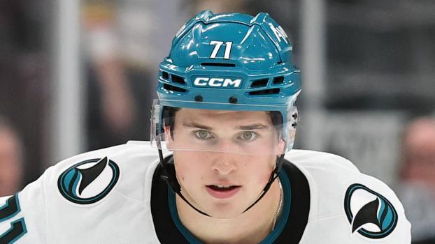 Das neue Gesicht der NHL: Macklin Celebrini © APA / ETHAN MILLER