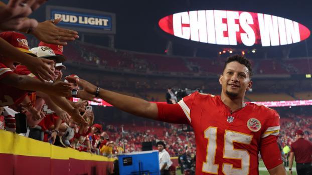 Patrick Mahomes und die Kansas City Chiefs sind perfekt in die Saison gestartet. © APA / JAMIE SQUIRE