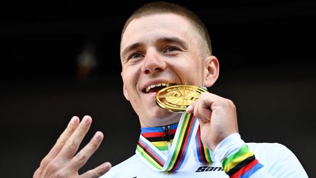Zum vierten Mal Weltmeister: Remco Evenepoel. © APA/afp / ANDREJ IVANOV