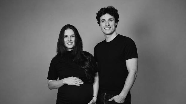 Bekamen erstmals Nachwuchs: Gröden-Kapitän Simon Pitschieler und seine Ehefrau Anna. © privat