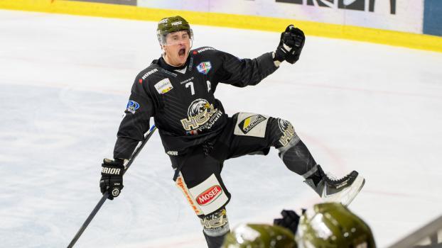 Brayden Sherbinin traf für die Meraner. © Alle Fotos: BK Photo