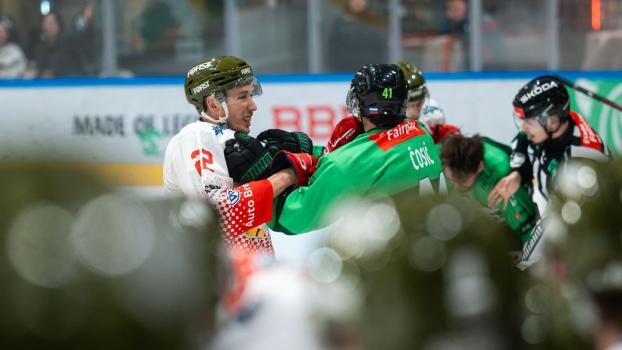 Carmine Buono (links) musste sich mit dem HCB oft wehren. © DOMEN JANCIC