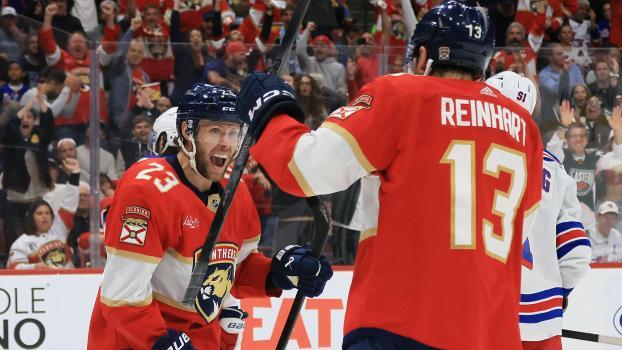 Carter Verhaeghe (l.) hat für die Panthers NHL-Geschichte geschrieben. © APA / BRUCE BENNETT