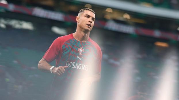 Cristiano Ronaldo bekam eine kuriose Strafe. © APA/afp / PATRICIA DE MELO MOREIRA