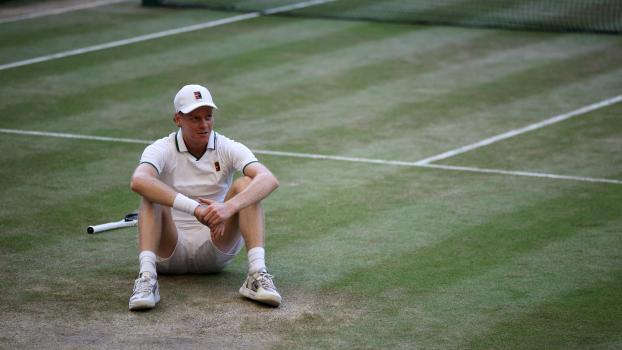Jannik Sinner hat seit seinem Wimbledon-Triumph nicht mehr gespielt. © AFP / HENRY NICHOLLS
