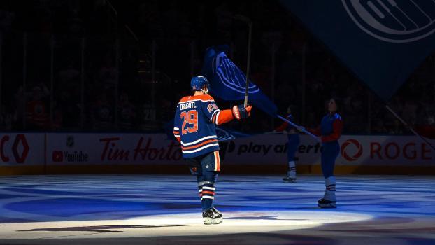 Leon Draisaitl ist bereits in einer bestechenden Form. © APA / LEILA DEVLIN