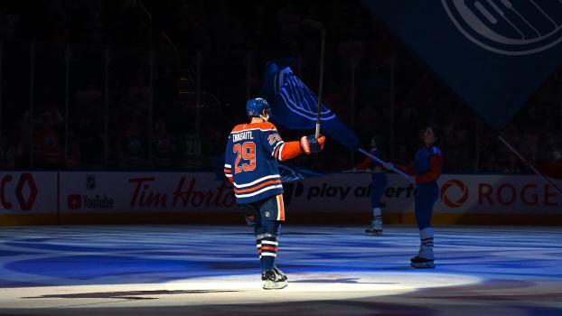 Leon Draisaitl ist in einer berauschenden Form. © APA / LEILA DEVLIN