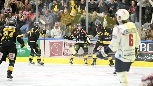 So bejubelte Cole Bardreau das 2:2. © I. Foppa / HCP