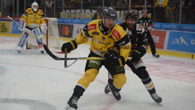 Le HC Pustertal (en jaune) a subi une nouvelle défaite, cette fois-ci face aux Vienna Capitals. © Vienna Capitals/Johann Pittner