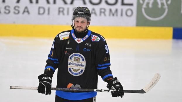 Wipptals Star-Stürmer und Kapitän Bryson Cianfrone. © BRUNNER 2024\25