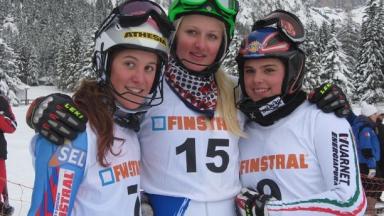 Enteilten der Konkurrenz: Carmen Geyr, Janina Schenk und Tatiana Nogler Kostner
Auftaktsieger Aaron Hofer