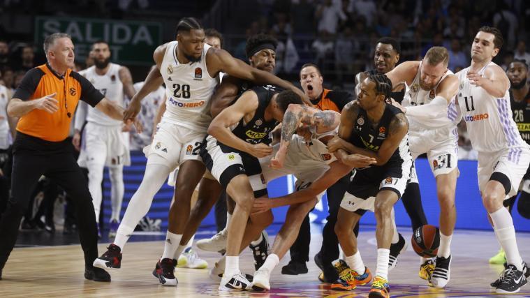 Beim Euroleague-Spiel zwischen Real Madrid und Partizan Belgrad kam es zu einer Massenschlägerei. © ANSA / Juan Carlos Hidalgo