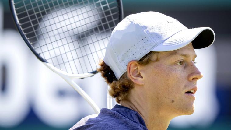 Jannik Sinner steht in der Kritik. Der Südtiroler ist zurzeit nicht gut in Form. © ANSA / Sander Koning