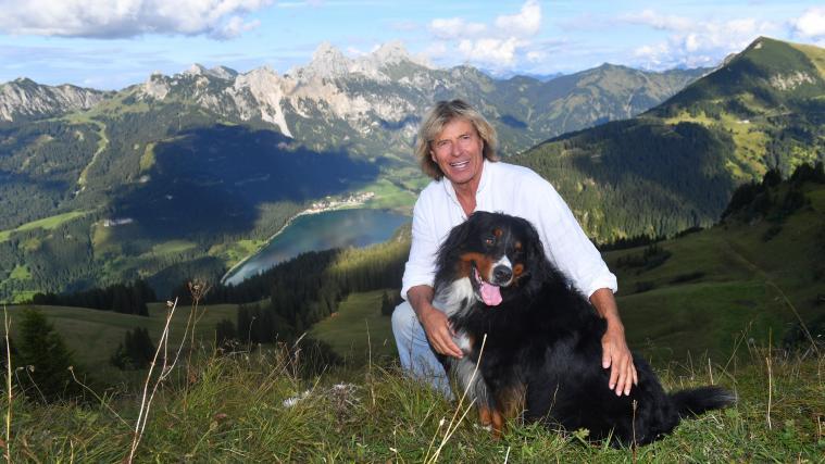 Hansi Hinterseer wird 70 Jahre alt. © Kerstin Joensson / Kerstin Joensson