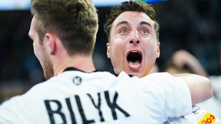 Österreichs Handballer konnten ihr Glück kaum fassen. © APA / EVA MANHART