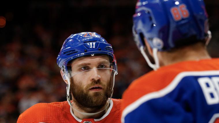 Leon Draisaitl (l.) © GETTY IMAGES NORTH AMERICA / CODIE MCLACHLAN