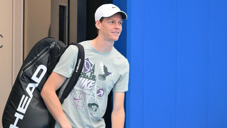 Jannik Sinner était censé s'entraîner à nouveau, mais cela n'a pas encore eu lieu. © ANSA / Alessandro Di Marco