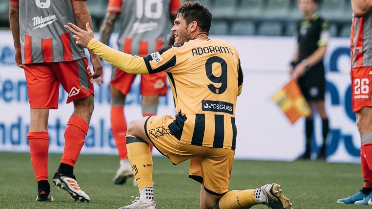 Juve-Stabia-Stürmer Andrea Adorante ist der drittbeste Torjäger der Liga. © Juve Stabia/A. Gargiulo / Social Media