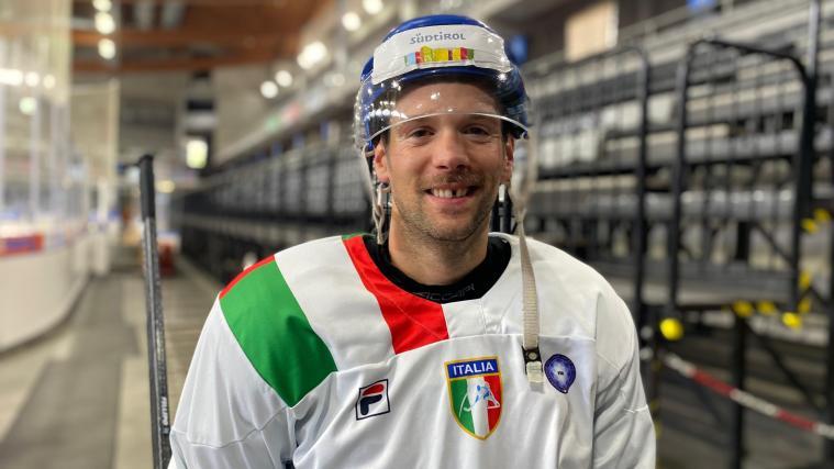 Phil Pietroniro beim Gespräch mit SportNews in der Eiswelle. © sn
