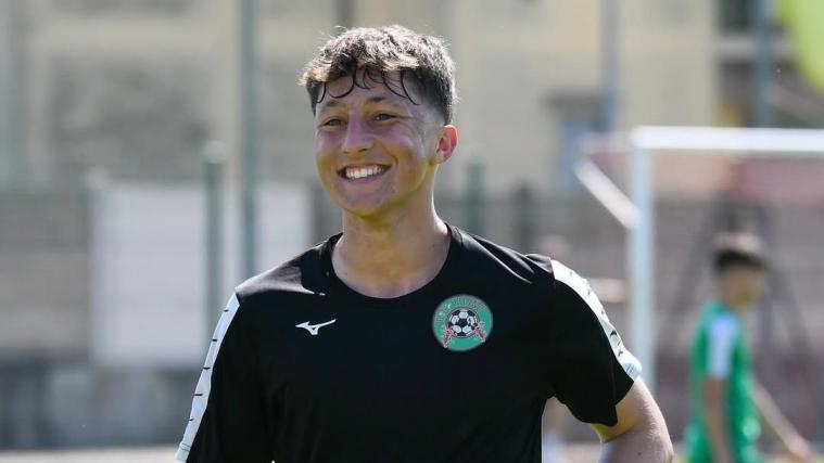 Simon Harrasser gab sein Profi-Debüt.