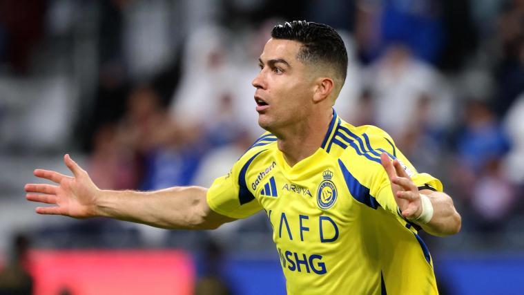Cristiano Ronaldo hat eine kryptische Botschaft abgesetzt. © APA/afp / FAYEZ NURELDINE