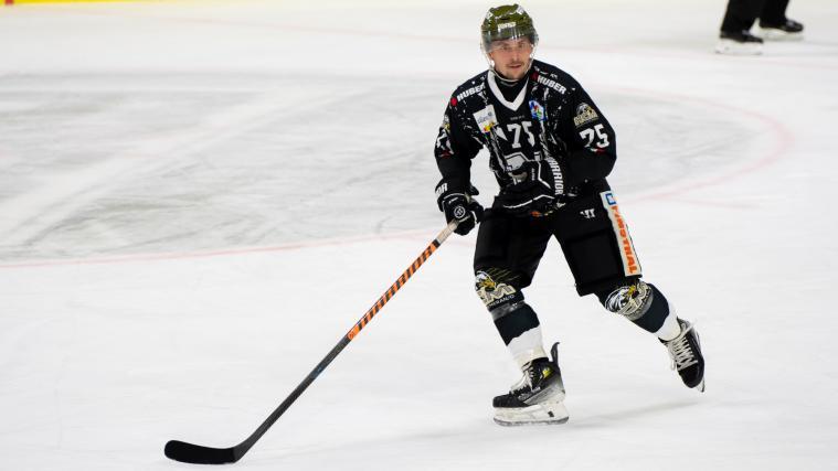 David Trivellato bleibt eine weitere Saison beim HC Meran. © BK Photo