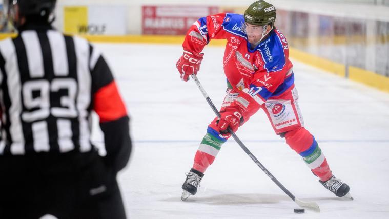 Hannes Kasslatter trägt weiter das rot-blaue Trikot. © Matthäus Kostner