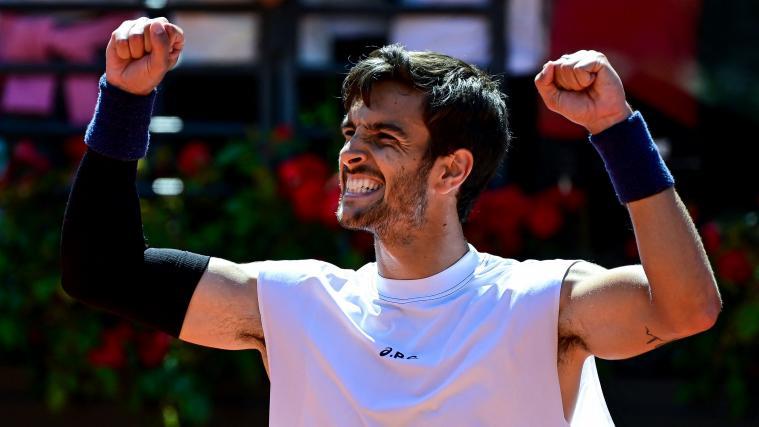 Lorenzo Musetti spielt nun gegen Daniil Medvedev. © APA/afp / PIERO CRUCIATTI