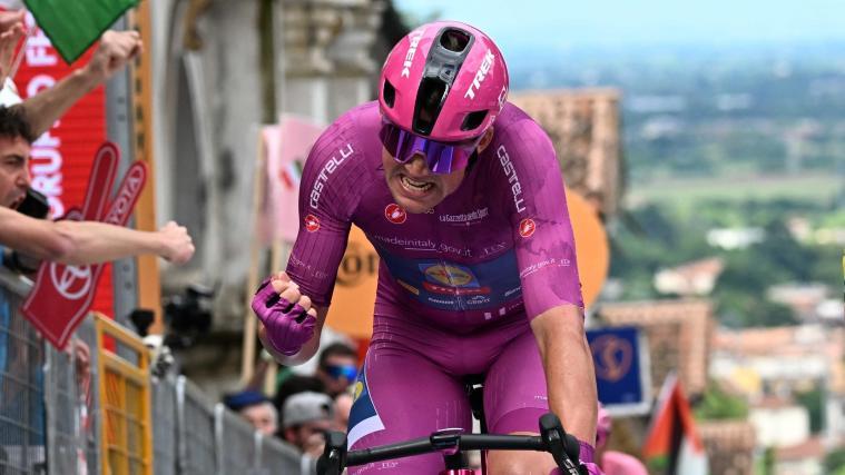 Mads Pedersen is the man of the hour at the Giro d'Italia. © ANSA / LUCA ZENNARO