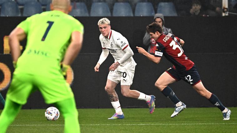 Milans Alex Jimenez (in weiß) holte mit Milan einen Sieg. © ANSA / LUCA ZENNARO