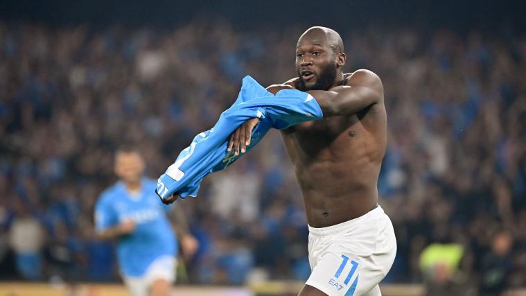 Romelu Lukaku und die SSC Napoli haben die vierte Meisterschaft der Vereinsgeschichte eingetütet. © APA/afp / ISABELLA BONOTTO