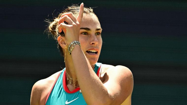 Aryna Sabalenka bleibt in ihrer Karriere weiterhin ohne Rasentitel. © APA/afp / TOBIAS SCHWARZ