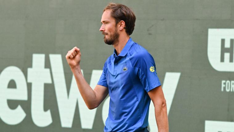 Daniil Medvedev steht im Finale von Halle. © APA/afp / CARMEN JASPERSEN