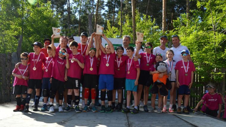Die U10-Landesmeister bei der Siegerehrung.