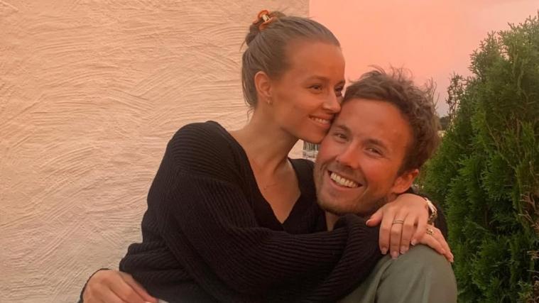 Ein Langlauf-Star schwebt im großen Liebesglück. © Instagram