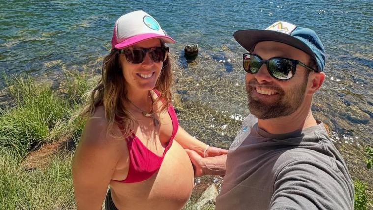 Ein Ski-Traumpaar freut sich auf Nachwuchs. © Instagram