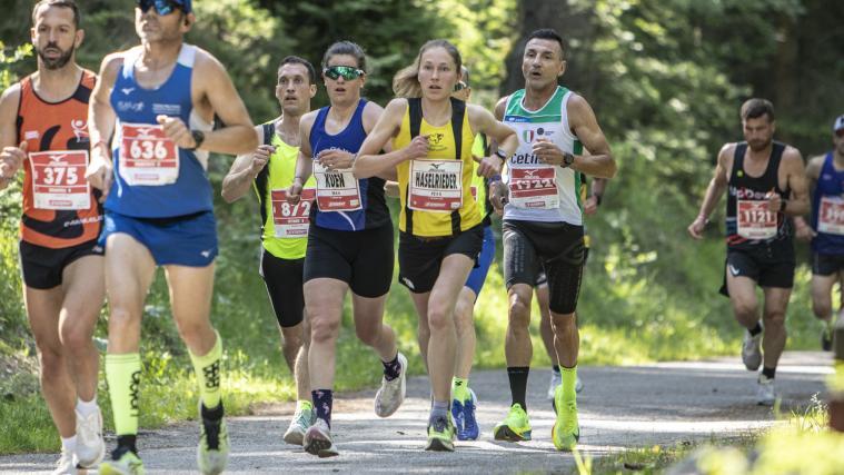 Greta Haselrieder hat bei der 25. Ausgabe des Cortina-Toblach Run triumphiert. © LINO SELVATICO