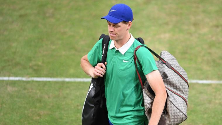 Jannik Sinner ist beim ATP-Turnier in Halle im Achtelfinale ausgeschieden. © APA/afp / CARMEN JASPERSEN