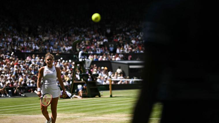 Jasmine Paolini schlägt in Kürze wieder in Wimbledon auf. © APA/afp / BEN STANSALL