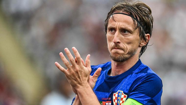 Luka Modric steht vor einem Wechsel zu Milan. © APA/afp / PATRICIA DE MELO MOREIRA