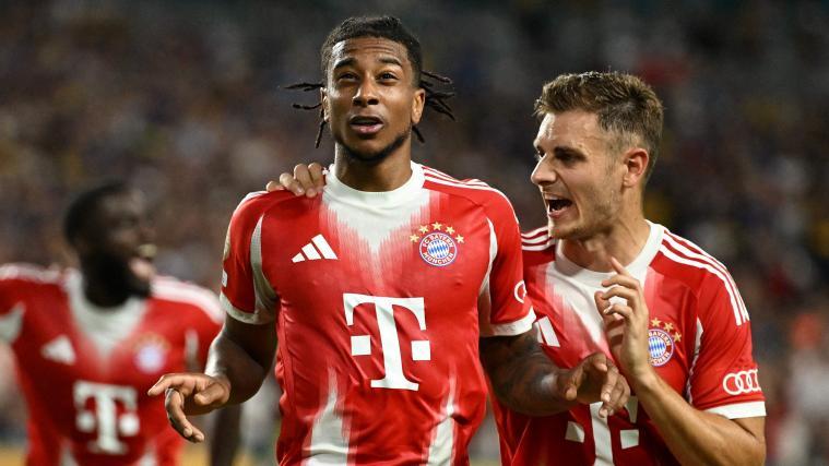 Michael Olise hat den FC Bayern in das Achtelfinale geschossen. © APA/afp / PATRICIA DE MELO MOREIRA