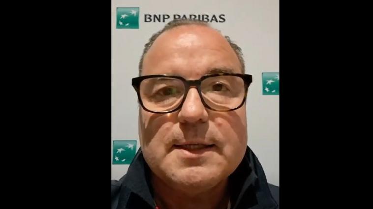 Jannik Sinners erstes French-Open-Finale ist mit einer dramatischen Fünf-Satz-Niederlage gegen Carlos Alcaraz zu Ende gegangen. Unser Redakteur in Paris, Stefan Peer, hat Sinners Emotionen im Nachgang aufgeschnappt und ein Resümee gezogen. © stol