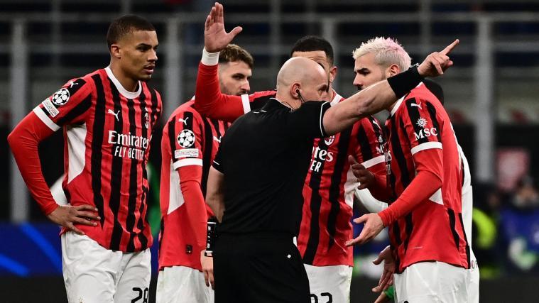 Schiedsrichter sind künftig in Italien besser geschützt. © APA/afp / PIERO CRUCIATTI