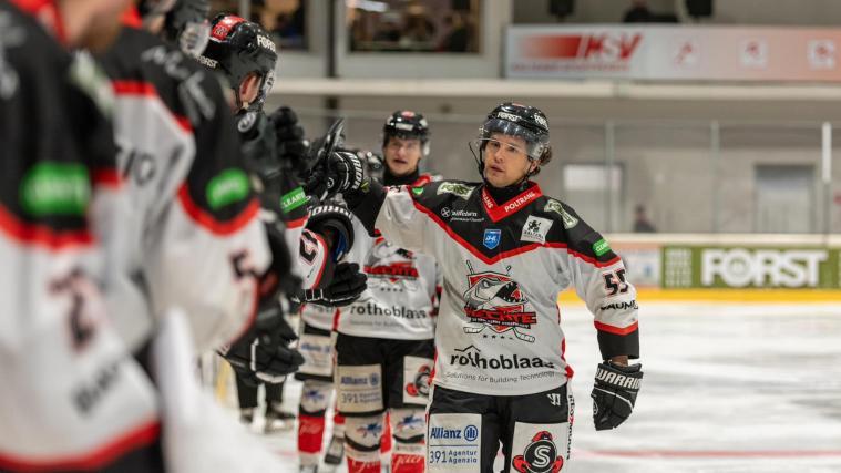 Florian Wieser (rechts) geht in eine neue Saison. © SV Kaltern