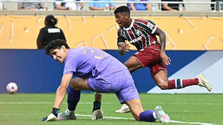 Hercules have shot Fluminense into the semifinals of the Club World Cup. © APA/afp / PAUL ELLIS